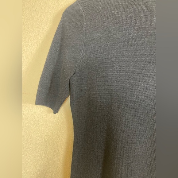 Ann Taylor mock short sleeve turtleneck size medium - Picture 3 of 4